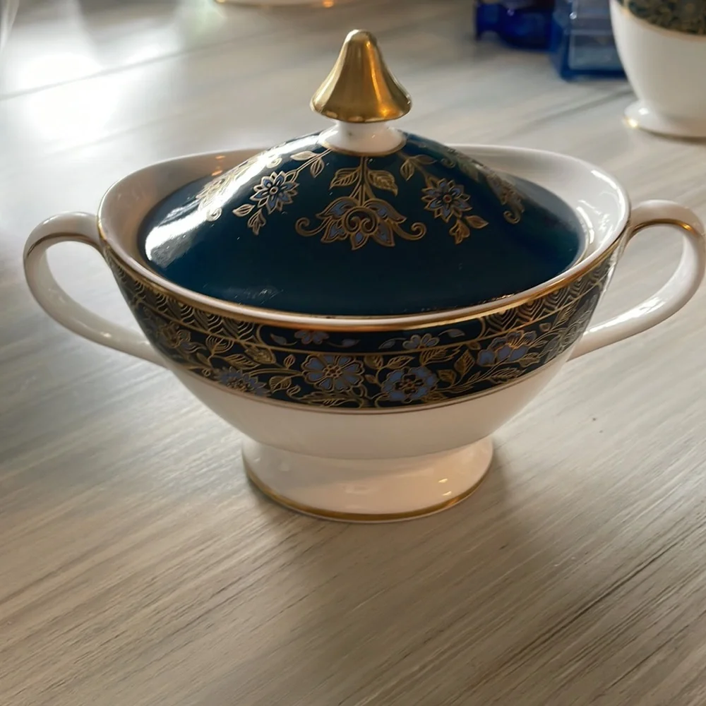 Royal Doulton Carlyle Teapot, Creamer And Covered Sugar Bowl